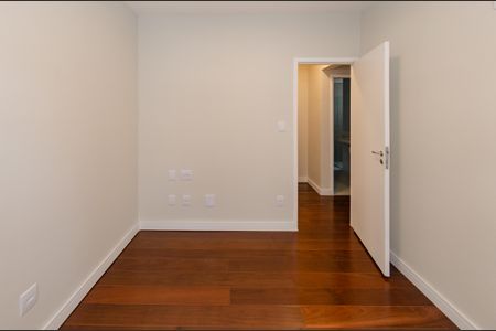 Apartamento à venda com 110m², 3 quartos e 1 vagaQuarto 1