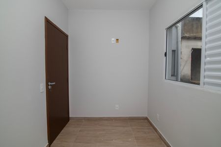 Casa para alugar com 75m², 2 quartos e 1 vagaQuarto 1