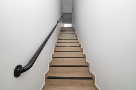 Casa para alugar com 75m², 2 quartos e 1 vagaEscadaria de Entrada