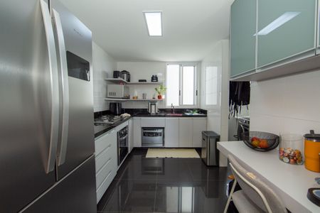 Apartamento à venda com 109m², 3 quartos e 2 vagasCOZINHA