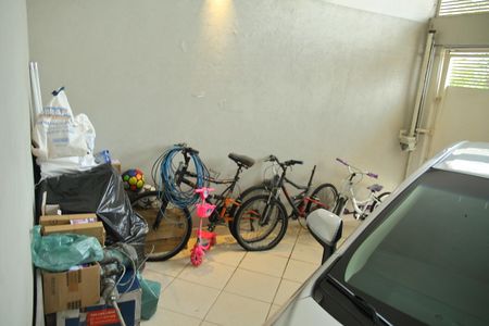 Casa à venda com 155m², 3 quartos e 2 vagasGaragem