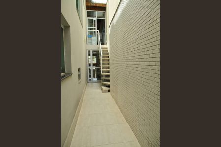 Casa à venda com 155m², 3 quartos e 2 vagasCorredor Lateral 