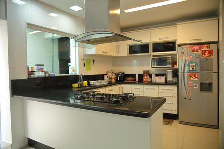 Casa à venda com 155m², 3 quartos e 2 vagasCozinha 