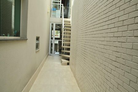 Casa à venda com 155m², 3 quartos e 2 vagasCorredor Lateral 