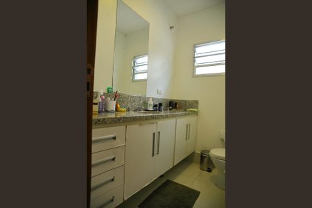 Casa à venda com 155m², 3 quartos e 2 vagasBanheiro Social 