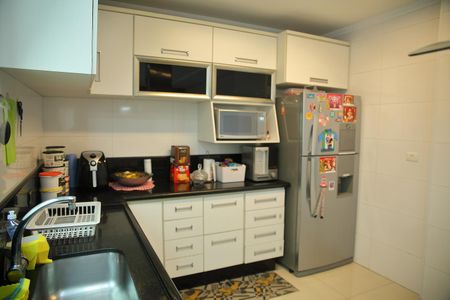 Casa à venda com 155m², 3 quartos e 2 vagasCozinha 