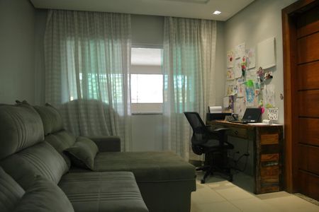 Casa à venda com 155m², 3 quartos e 2 vagasSala