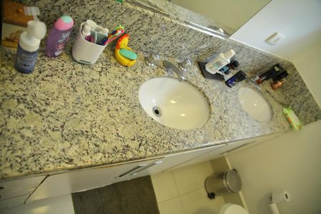 Casa à venda com 155m², 3 quartos e 2 vagasBanheiro Social 