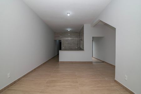 Casa para alugar com 75m², 2 quartos e 1 vagaSala