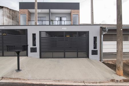 Casa para alugar com 75m², 2 quartos e 1 vagaFachada
