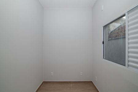 Casa para alugar com 75m², 2 quartos e 1 vagaQuarto 1