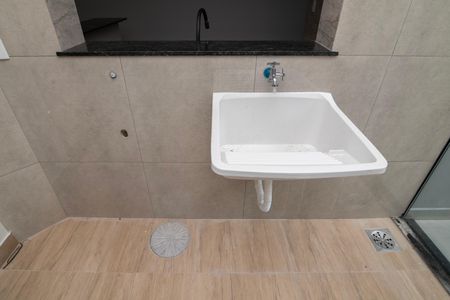 Casa para alugar com 75m², 2 quartos e 1 vagaÁrea de Serviço