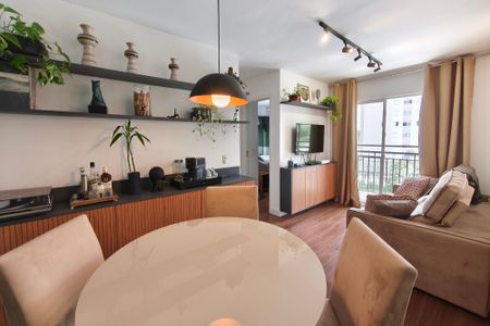 Sala de apartamento à venda com 2 quartos, 47m² em Jardim Ipaussurama, Campinas