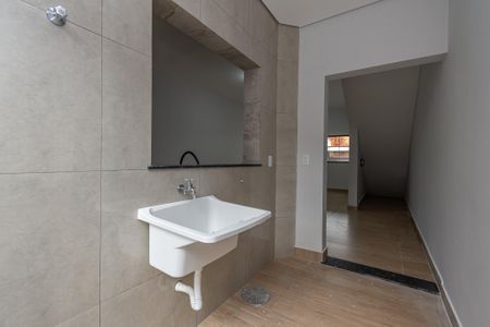 Casa para alugar com 75m², 2 quartos e 1 vagaÁrea de Serviço