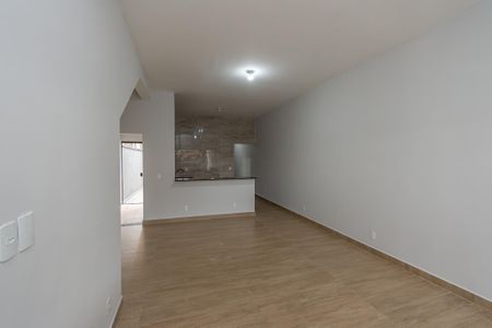 Casa para alugar com 75m², 2 quartos e 1 vagaSala 