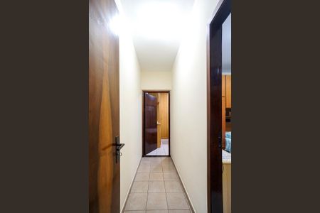 Casa à venda com 110m², 3 quartos e 2 vagasCorredor dos quartos