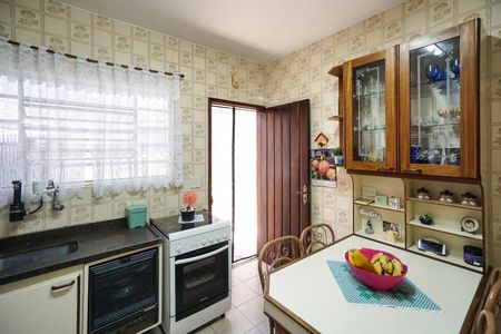 Casa à venda com 110m², 3 quartos e 2 vagasCozinha