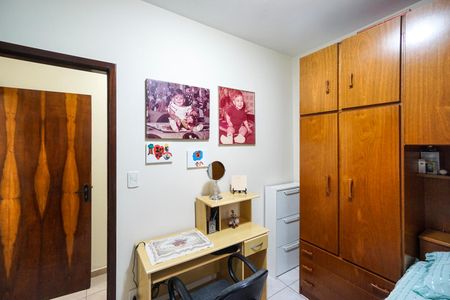 Casa à venda com 110m², 3 quartos e 2 vagasQuarto 02