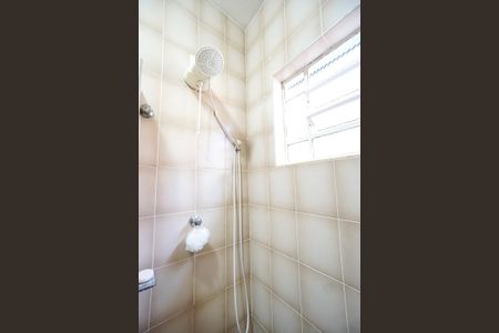 Casa à venda com 110m², 3 quartos e 2 vagasChuveiro