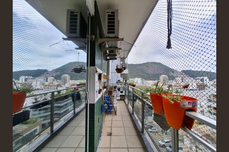 Apartamento à venda com 140m², 4 quartos e 2 vagasVaranda Suíte 2