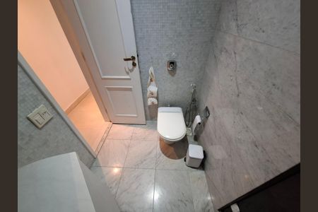 Apartamento à venda com 140m², 4 quartos e 2 vagasBanheiro 1