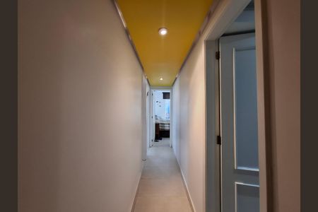 Apartamento à venda com 140m², 4 quartos e 2 vagasCorredor