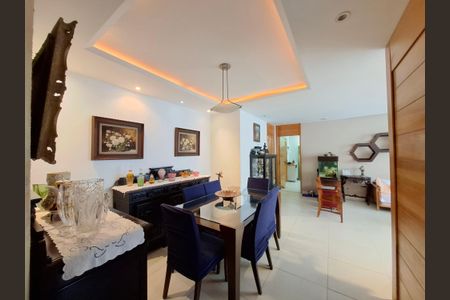 Apartamento à venda com 140m², 4 quartos e 2 vagasSala