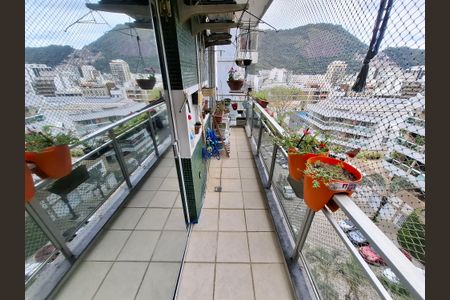 Apartamento à venda com 140m², 4 quartos e 2 vagasVaranda Suíte 2