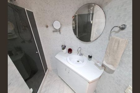 Apartamento à venda com 140m², 4 quartos e 2 vagasBanheiro 1