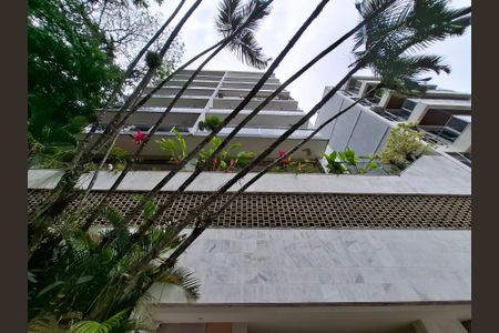 Apartamento à venda com 140m², 4 quartos e 2 vagasFachada