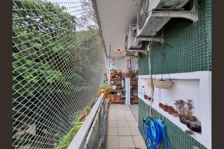 Apartamento à venda com 140m², 4 quartos e 2 vagasVaranda Suíte 2