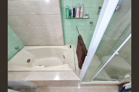 Apartamento à venda com 140m², 4 quartos e 2 vagasBanheiro da suíte 2