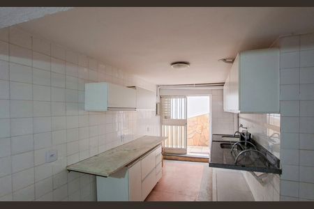 Casa para alugar com 280m², 4 quartos e 2 vagas