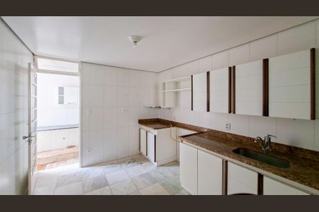 Casa para alugar com 280m², 4 quartos e 2 vagas