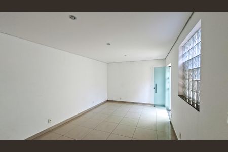 Casa para alugar com 4 quartos, 280m² em Liberdade, Belo Horizonte
