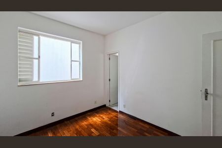 Casa para alugar com 280m², 4 quartos e 2 vagas