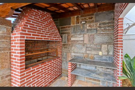 Casa para alugar com 280m², 4 quartos e 2 vagas