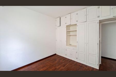 Casa para alugar com 280m², 4 quartos e 2 vagas