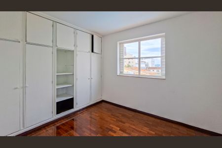 Casa para alugar com 280m², 4 quartos e 2 vagas