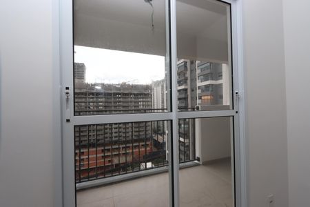 Apartamento para alugar com 42m², 2 quartos e sem vagaVaranda