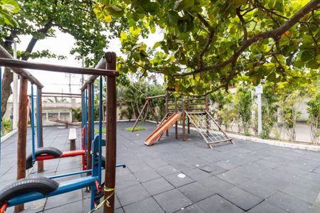 Apartamento para alugar com 48m², 2 quartos e 1 vaga Apartamento para alugar com 48m², 2 quartos e 1 vagaÁrea comum - Playground