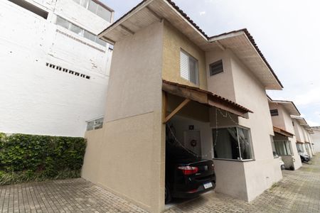 Casa de condomínio à venda com 63m², 2 quartos e 1 vagaFachada 