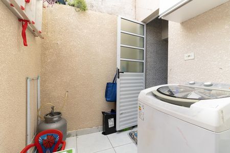 Casa de condomínio à venda com 63m², 2 quartos e 1 vagaLavanderia