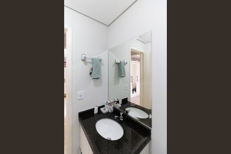 Casa de condomínio à venda com 63m², 2 quartos e 1 vagaBanheiro 