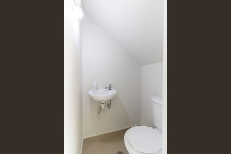 Casa de condomínio à venda com 63m², 2 quartos e 1 vagaLavabo