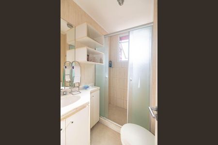 Banheiro  de apartamento para alugar com 2 quartos, 80m² em Floresta, Porto Alegre