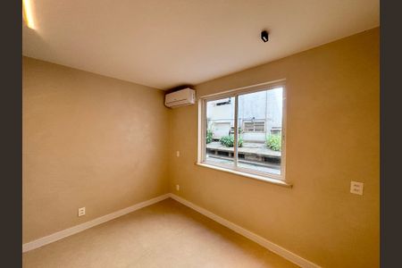 Apartamento à venda com 156m², 4 quartos e 1 vaga Apartamento à venda com 156m², 4 quartos e 1 vagaQuarto 2