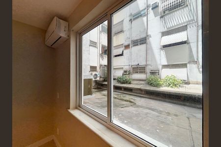 Apartamento à venda com 156m², 4 quartos e 1 vaga Apartamento à venda com 156m², 4 quartos e 1 vagaQuarto 2 - vista