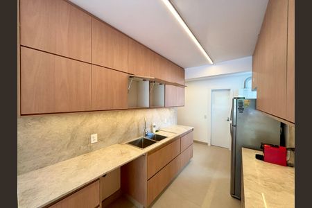 Apartamento à venda com 156m², 4 quartos e 1 vaga Apartamento à venda com 156m², 4 quartos e 1 vagaCozinha