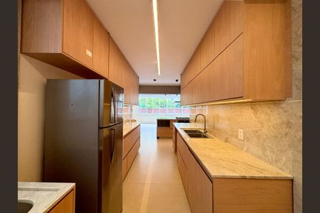 Apartamento à venda com 156m², 4 quartos e 1 vaga Apartamento à venda com 156m², 4 quartos e 1 vagaCozinha